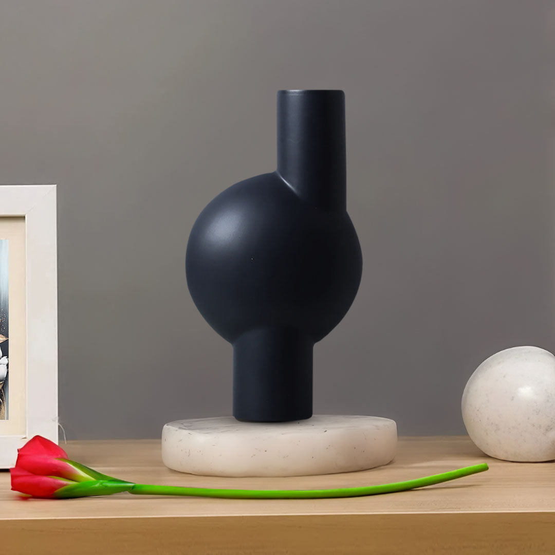 17x32cm Medium Ornament a modern abstract vase
