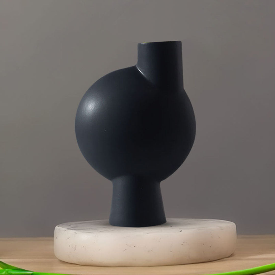 17.8x26.7cm Small Ornament a Modern Abstract Vase