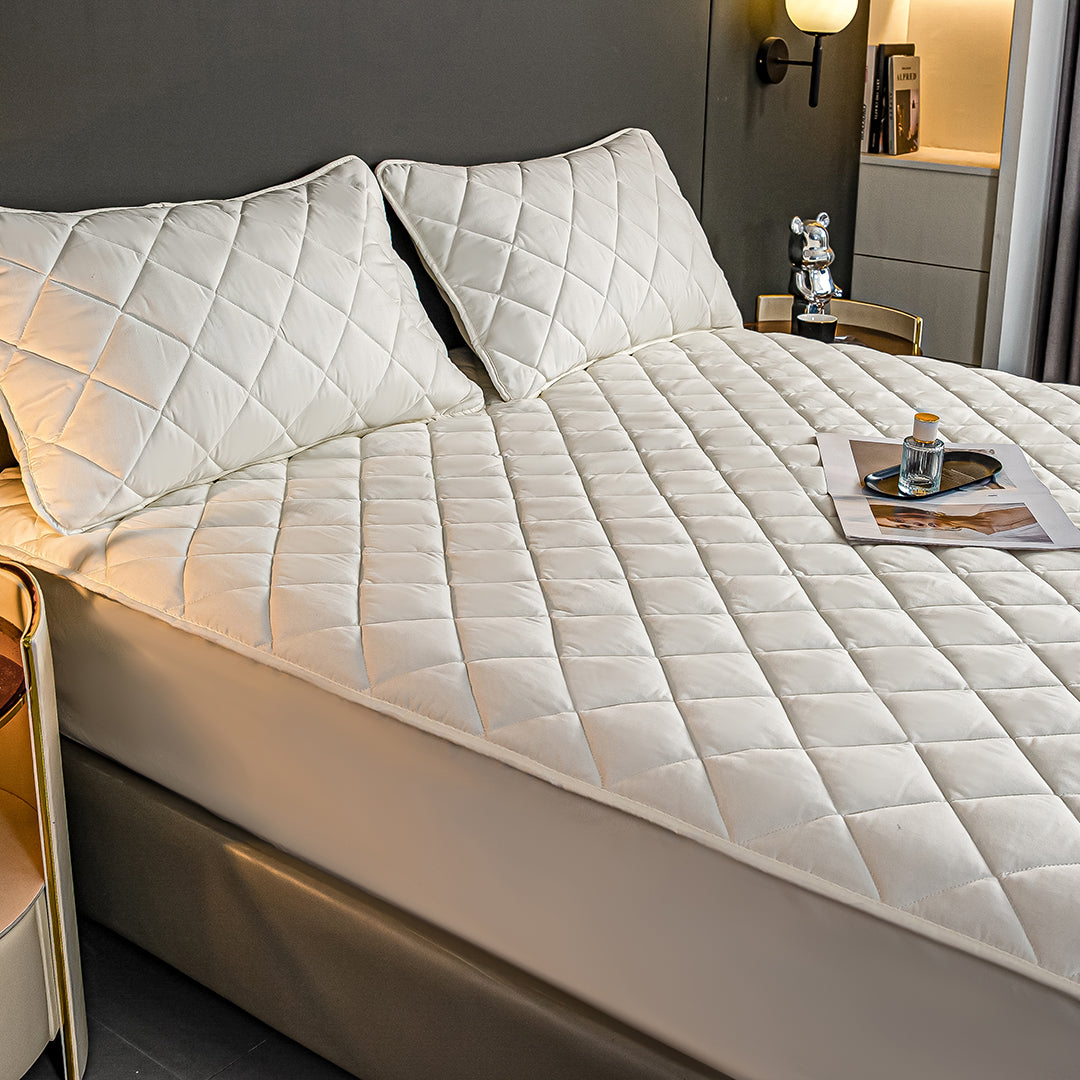 183cm White Wide Cross-Hatch Mattress Cover