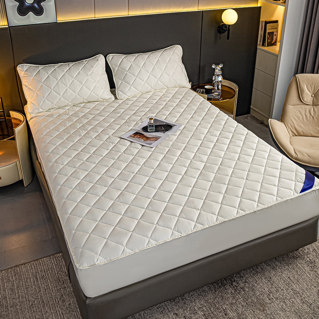 183cm White Wide Cross-Hatch Mattress Cover