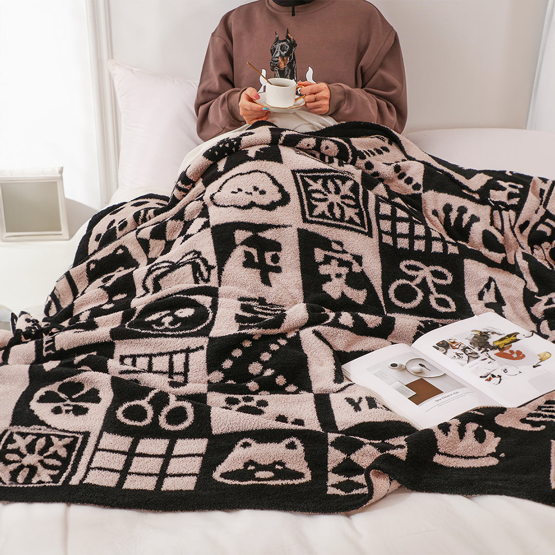 130x160cm Throw Blanket  Black and White