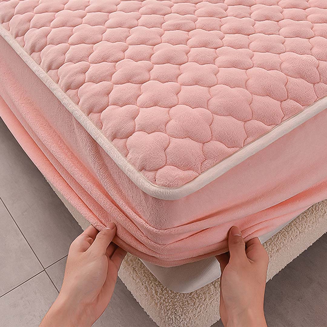 153cm Pink Wide Mattress Cover Clover Design
