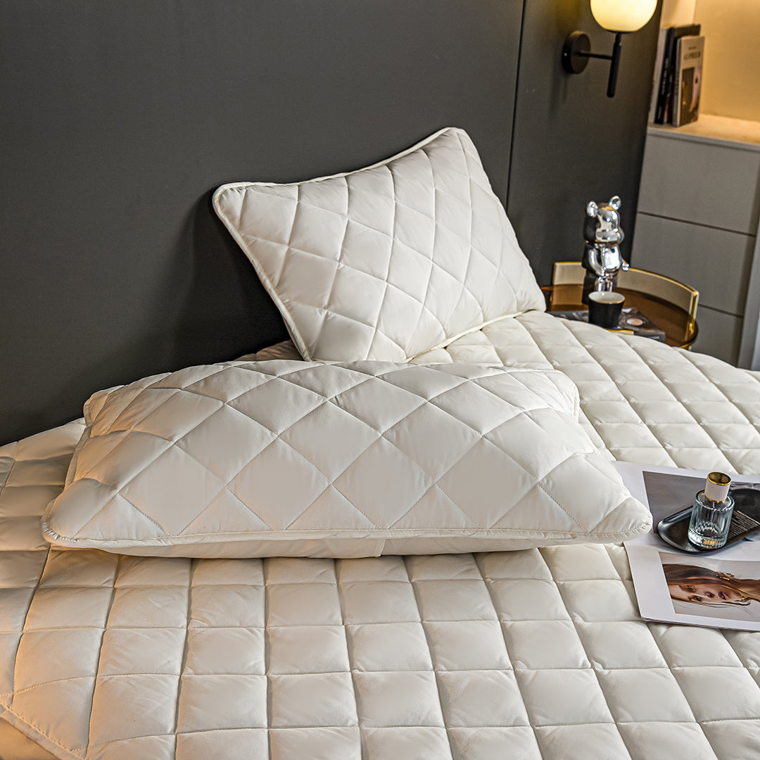138cm White Wide Cross-Hatch Mattress Cover