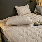 153cm Beige Wide Mattress Cover