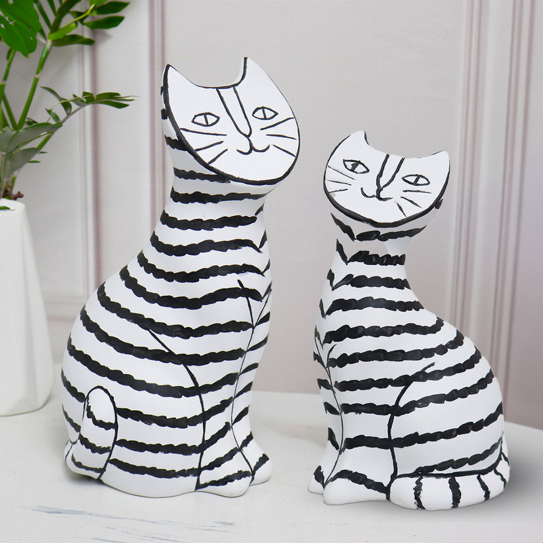 SOGA 22cm and 27cm Black & White Striped Cat Resin Sculptures for Stylish Home Décor