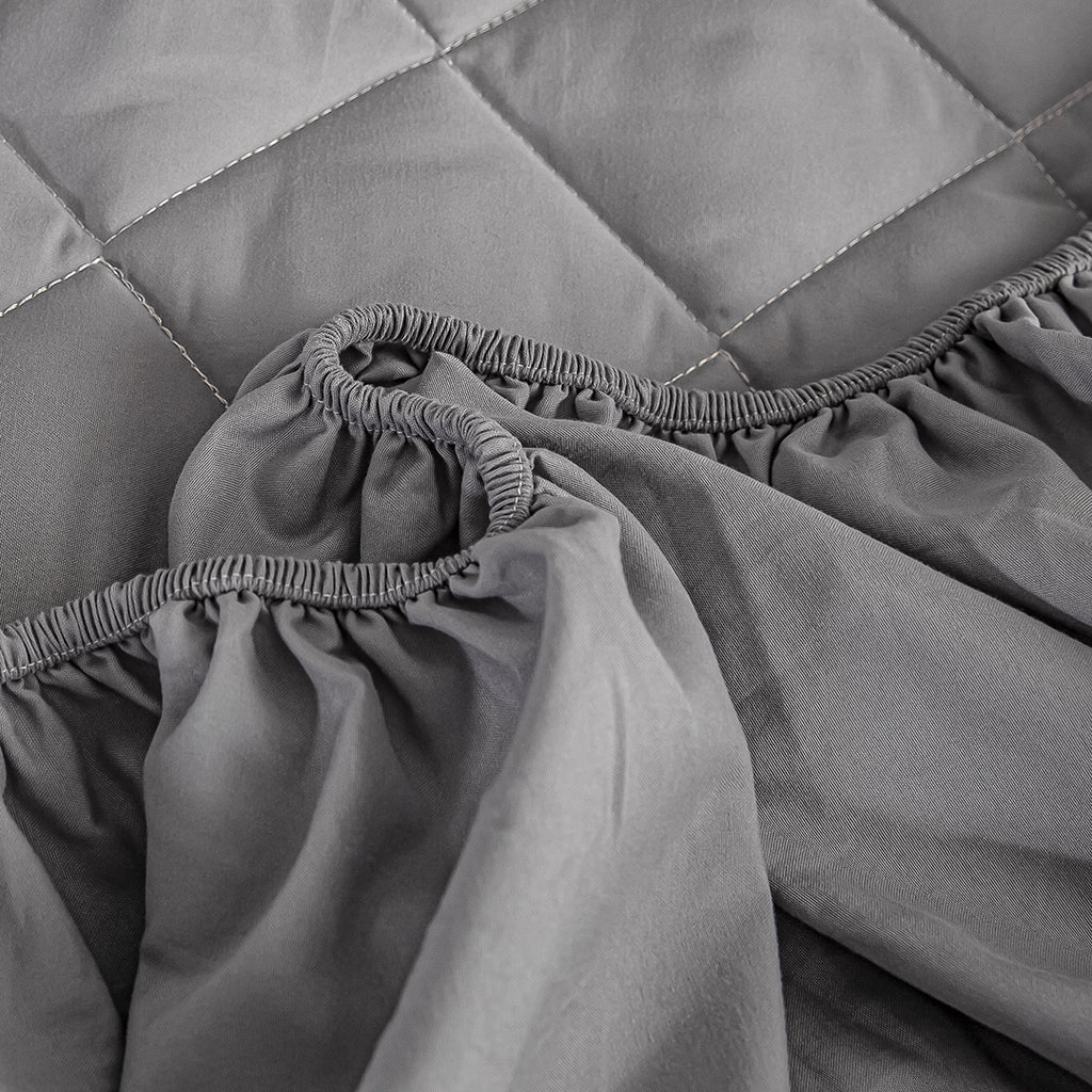 153cm Grey Wide Cross-Hatch Mattress Cover
