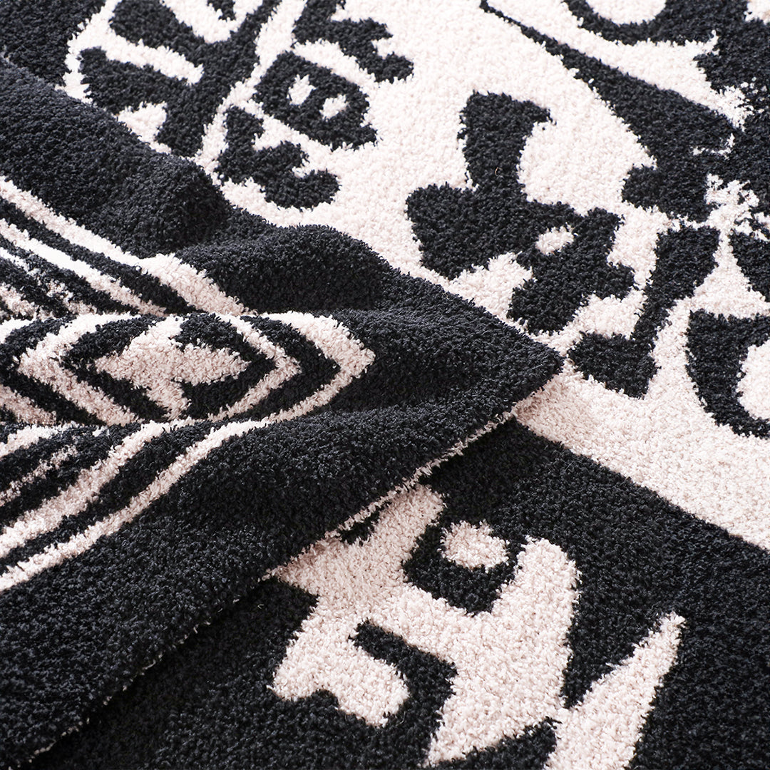 130x160cm Throw Blanket  Black and White