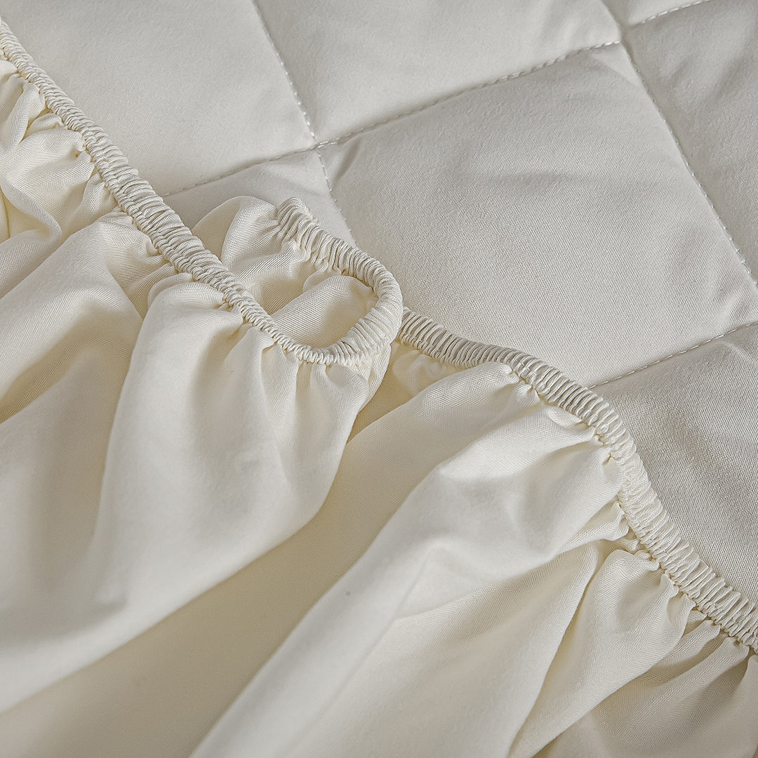 153cm White Wide Cross-Hatch Mattress Cover