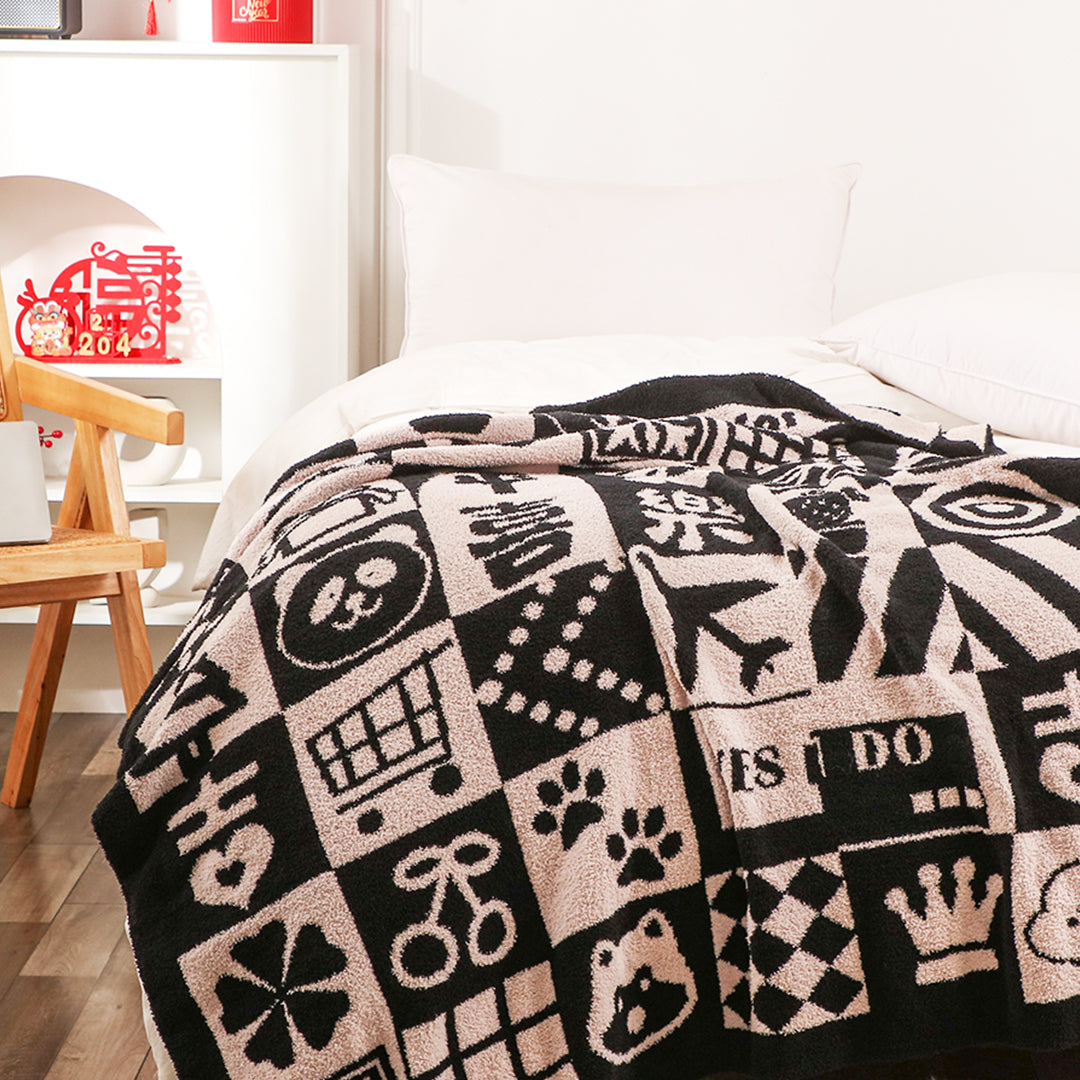 130x160cm Throw Blanket  Black and White