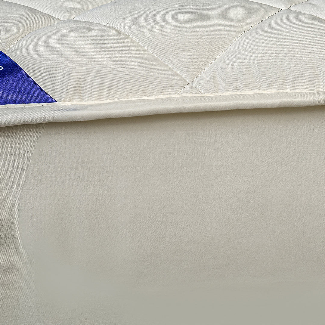 153cm White Wide Cross-Hatch Mattress Cover