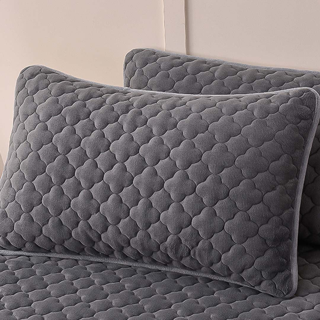 183cm Grey Wide Mattress Cover Clover Design