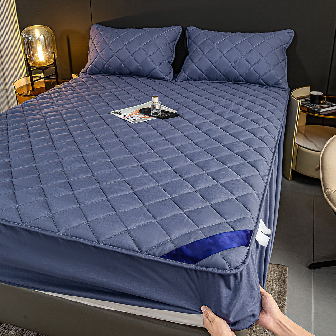 153cm Blue Wide Cross-Hatch Mattress Cover