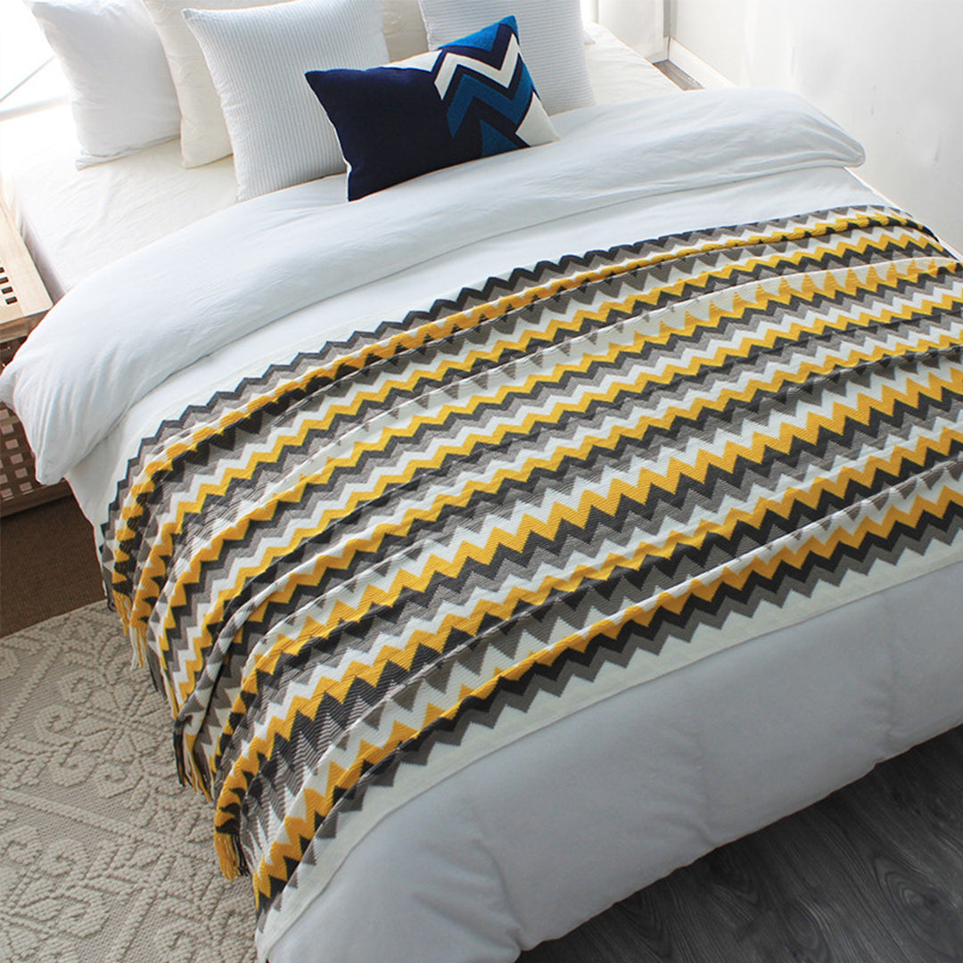 170cm Yellow Acrylic Zigzag Throw Blanket