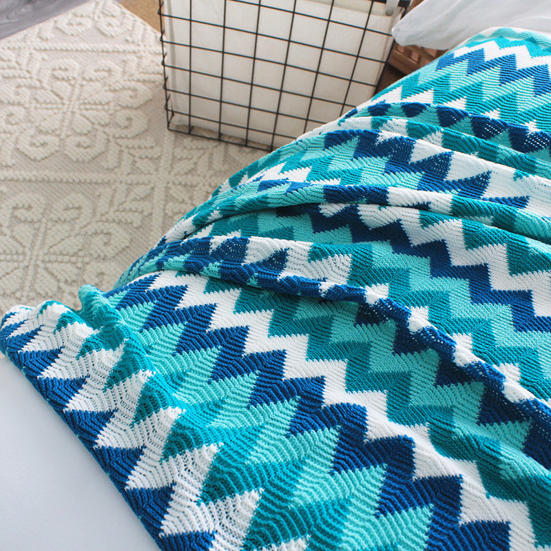 220cm Blue Acrylic Zigzag Throw Blanket