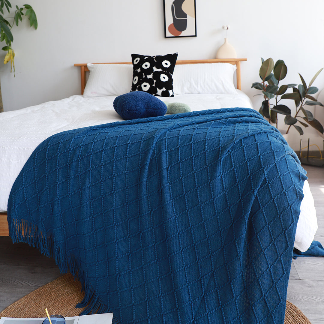 Royal Blue Diamond Pattern Knitted Throw Blanket