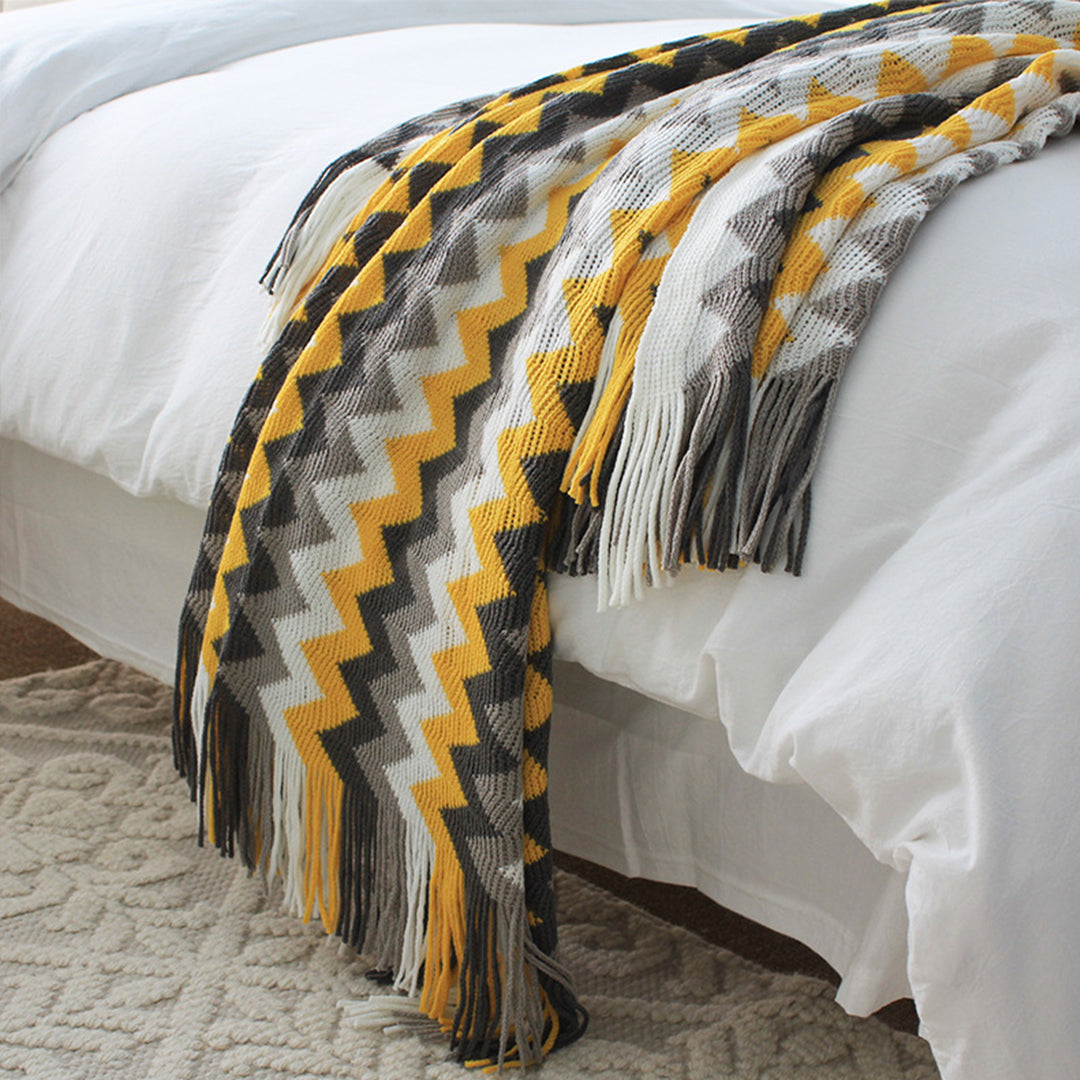 220cm Yellow Acrylic Zigzag Throw Blanket