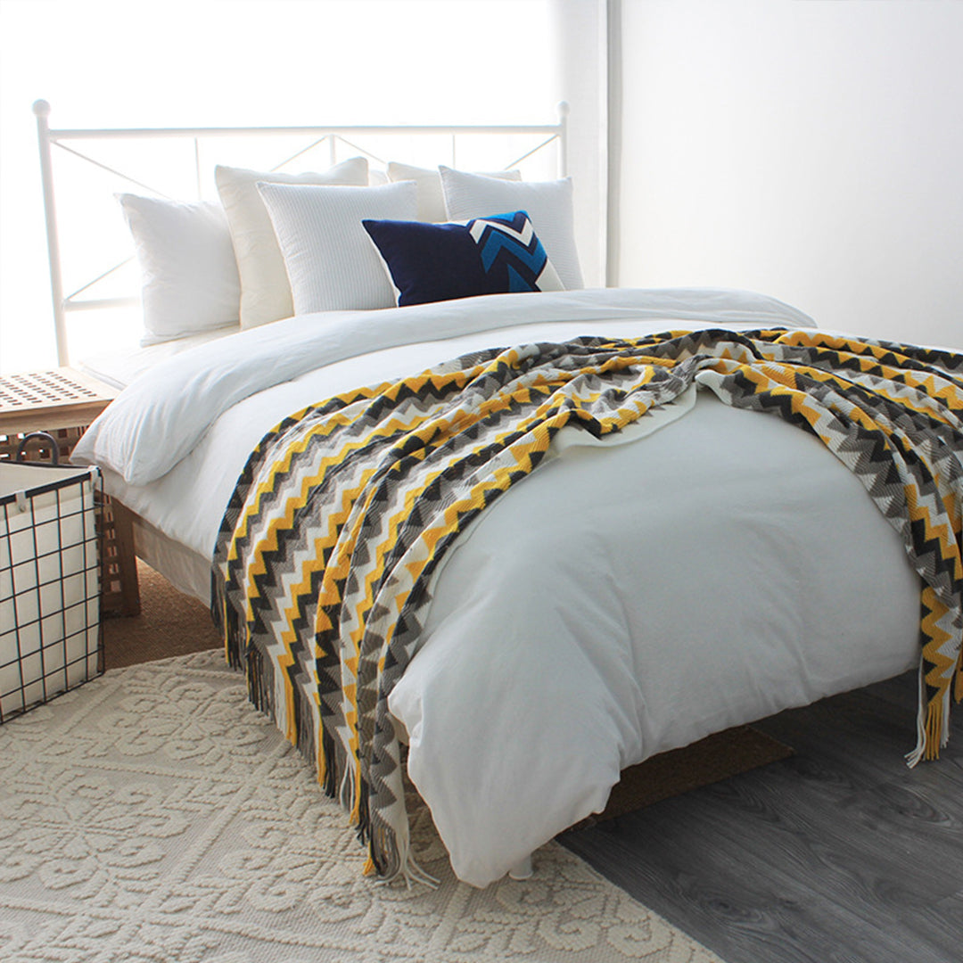 170cm Yellow Acrylic Zigzag Throw Blanket