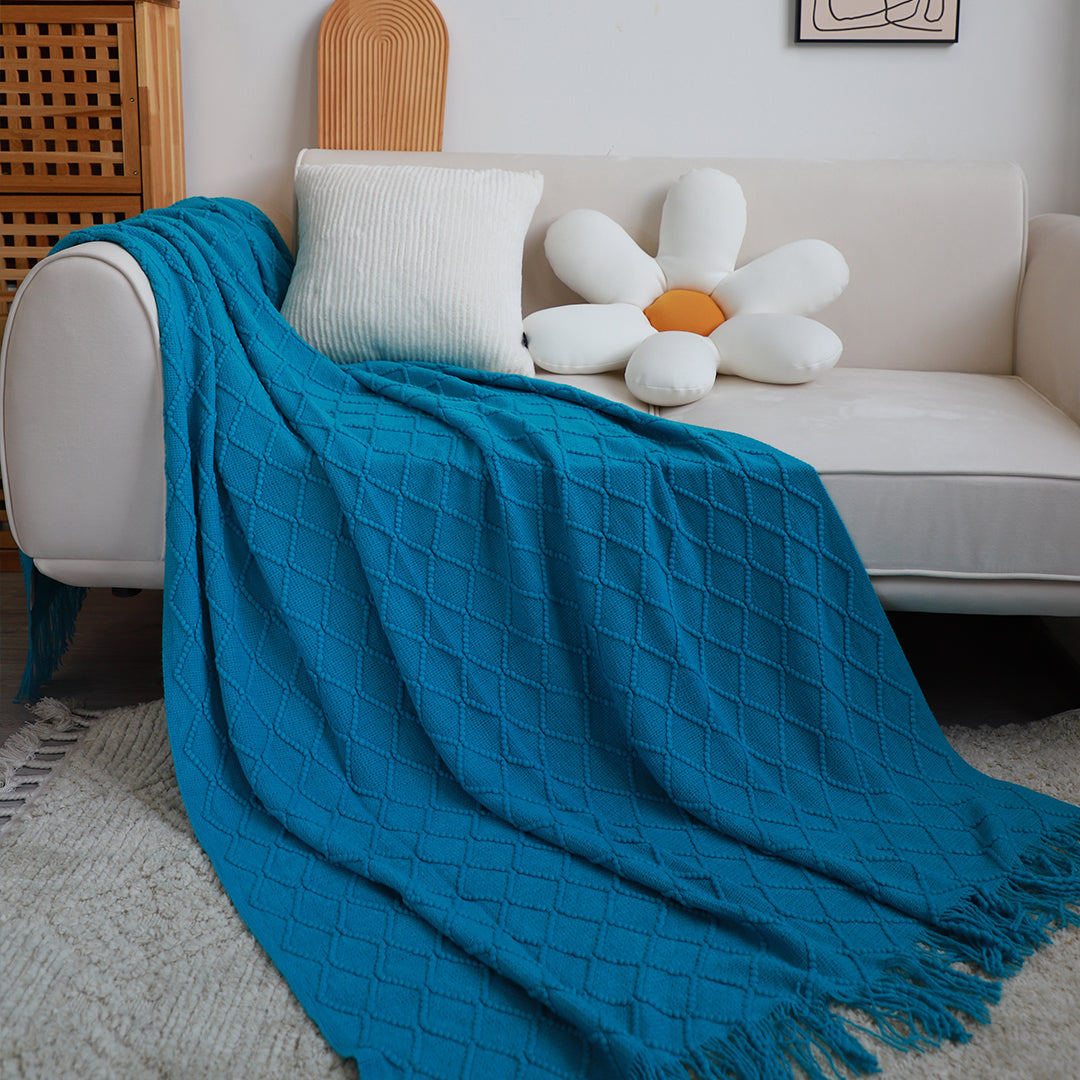 Blue Diamond Pattern Knitted Throw Blanket