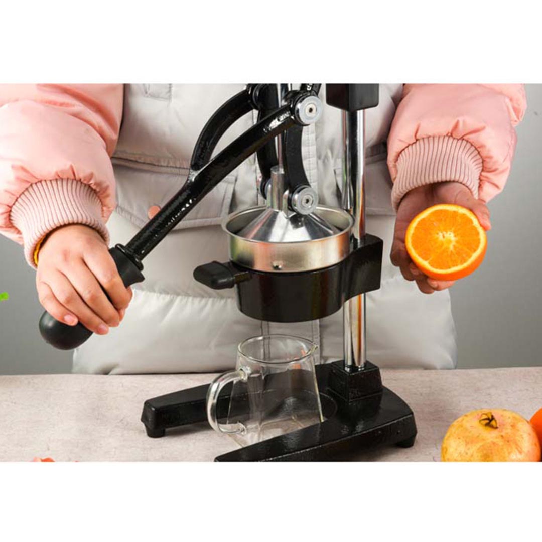 Commercial Manual Juicer Black