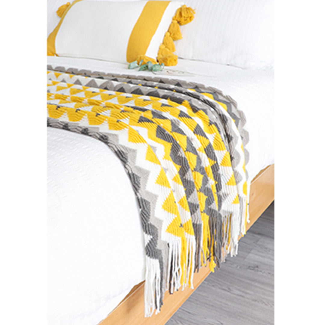 170cm Yellow Acrylic Zigzag Throw Blanket